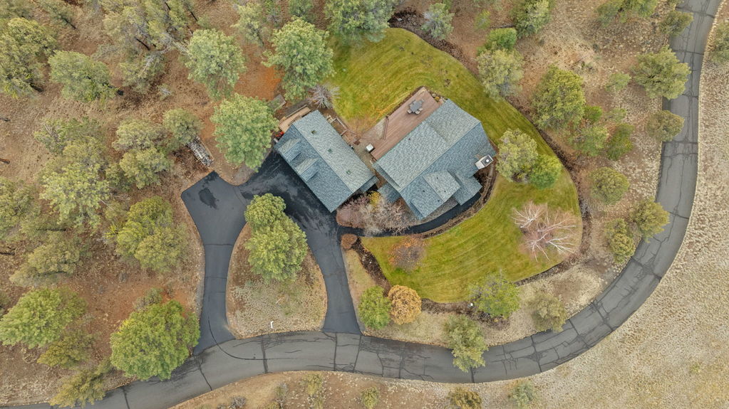 16045 Fox Ridge Tiffany Vasquez Bend Real Estate Bend Oregon LifeinBend19-web-or-mls-Riley Visuals-20
