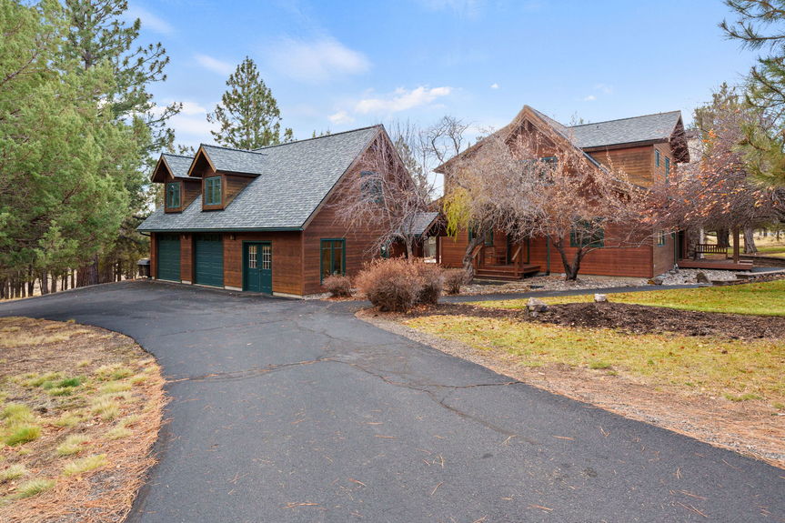 16045 Fox Ridge Tiffany Vasquez Bend Real Estate Bend Oregon LifeinBend23-web-or-mls-Riley Visuals-24