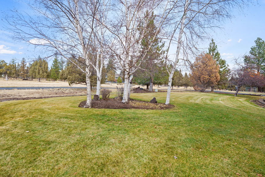 16045 Fox Ridge Tiffany Vasquez Bend Real Estate Bend Oregon LifeinBend38-web-or-mls-Riley Visuals-39