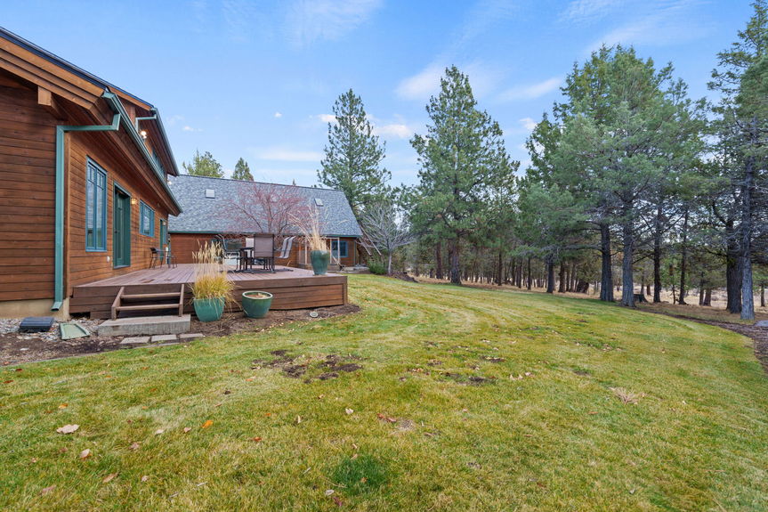 16045 Fox Ridge Tiffany Vasquez Bend Real Estate Bend Oregon LifeinBend41-web-or-mls-Riley Visuals-42