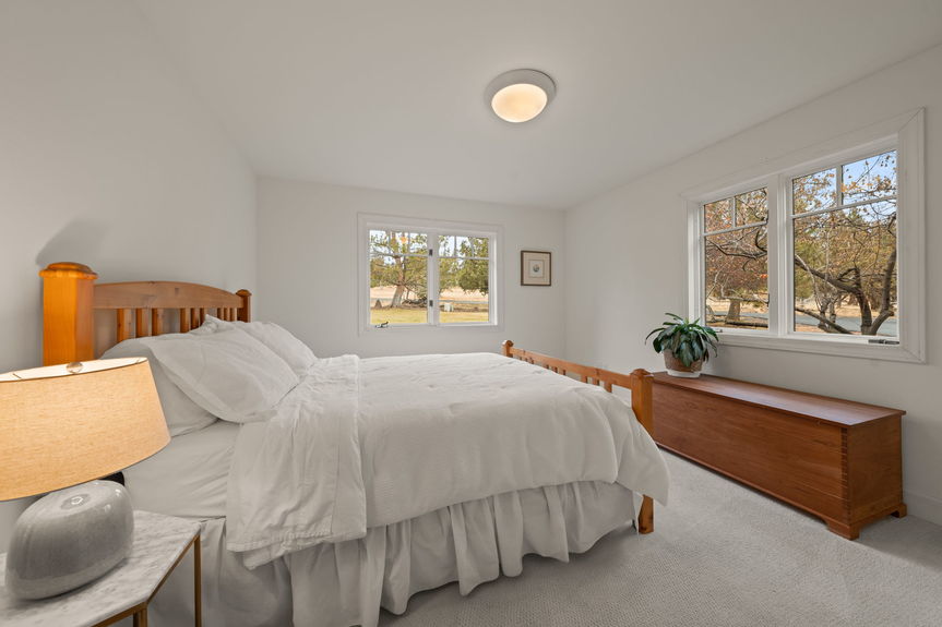 16045 Fox Ridge Tiffany Vasquez Bend Real Estate Bend Oregon LifeinBend78-web-or-mls-Riley Visuals-79 2
