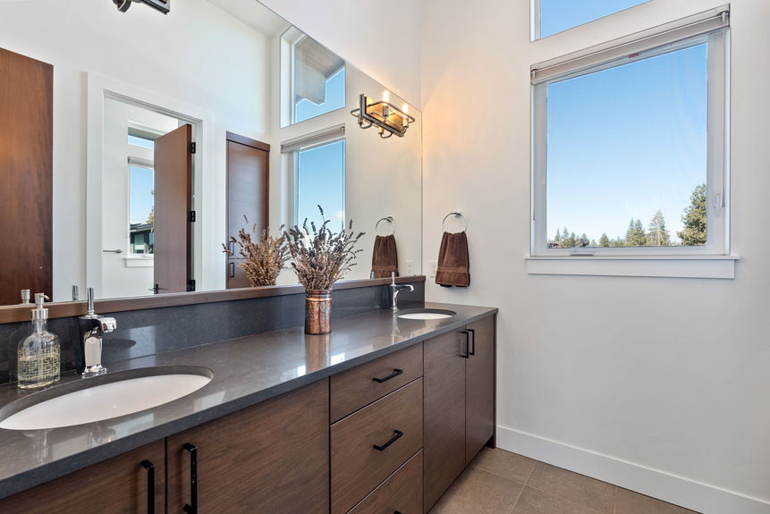 2728 NW Lemhi Pass Drive Bend ORegon34