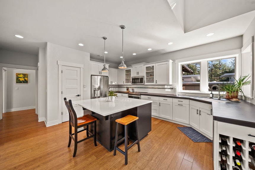 2446 NW Drouillard Ave Bend 24-web-or-mls-Riley Visuals-24