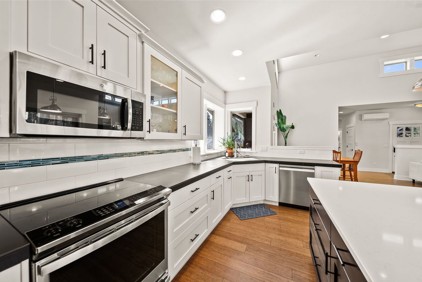 2446 NW Drouillard Ave Bend 27-web-or-mls-Riley Visuals-27