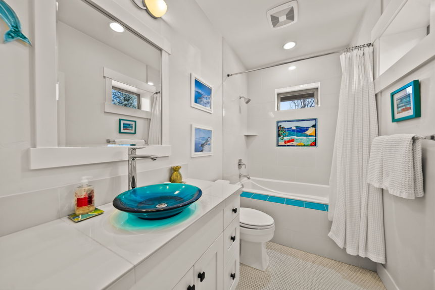 2446 NW Drouillard Ave Bend 6-web-or-mls-Riley Visuals-6