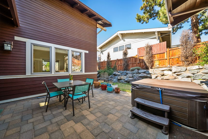 2446 NW Drouillard Ave Bend 7-web-or-mls-Riley Visuals-7