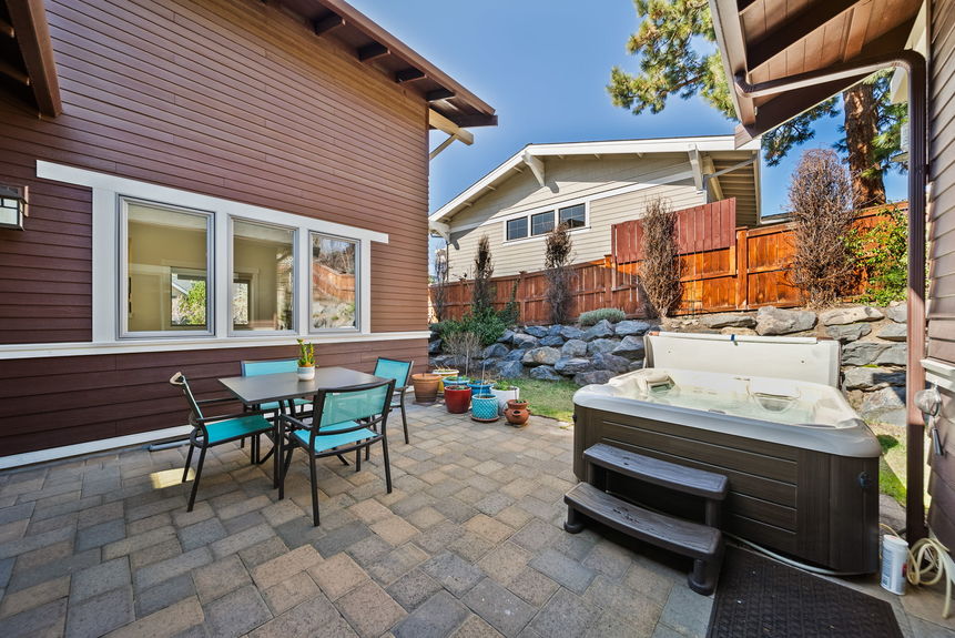 2446 NW Drouillard Ave Bend 9-web-or-mls-Riley Visuals-9