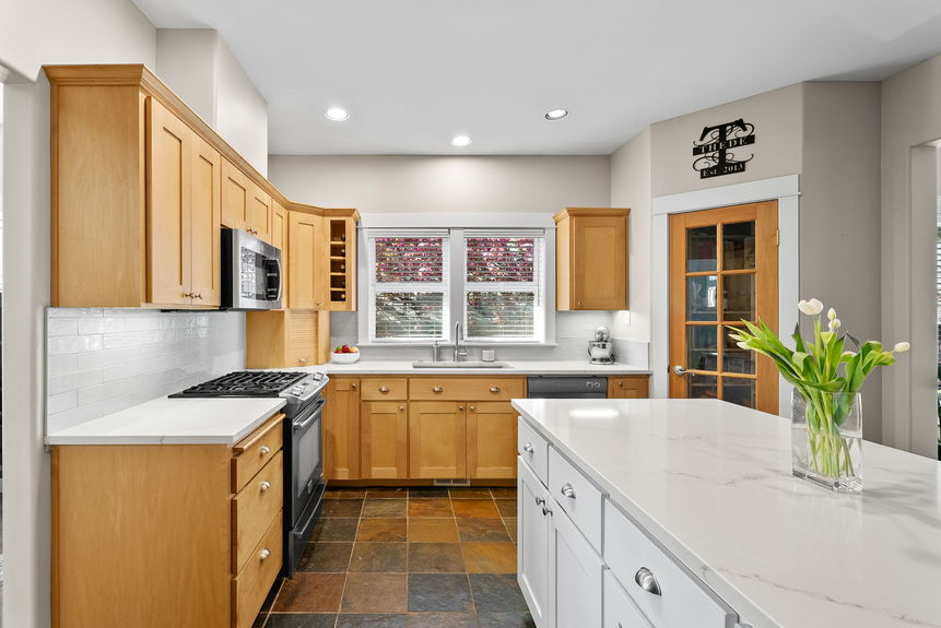 2443 NW Awbrey Rd Bend Tiffany Vasquez38-web-or-mls-Riley Visuals-38