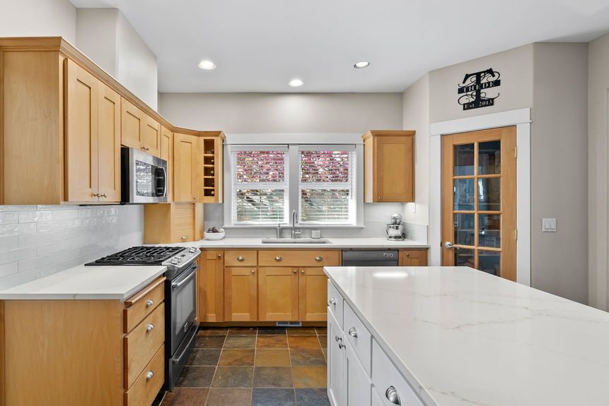 2443 NW Awbrey Rd Bend Tiffany Vasquez40-web-or-mls-Riley Visuals-40