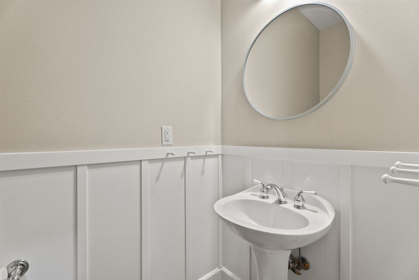 2443 NW Awbrey Rd Bend Tiffany Vasquez49-web-or-mls-Riley Visuals-49