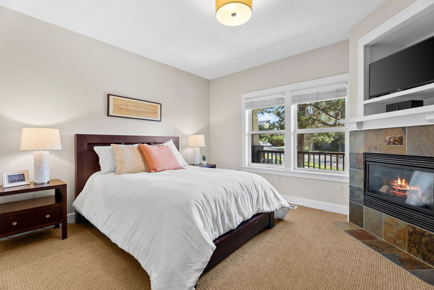 2443 NW Awbrey Rd Bend Tiffany Vasquez50-web-or-mls-Riley Visuals-50