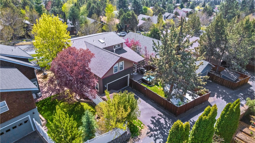 2443 NW Awbrey Rd Bend Oregon Home in Bend