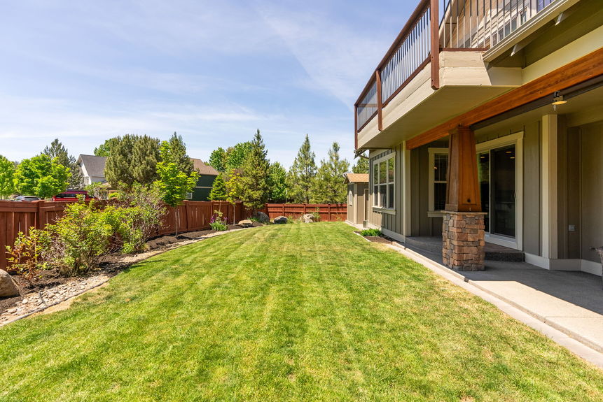 2287 NW Meadow Ct Bend13-web-or-mls-Riley Visuals-13