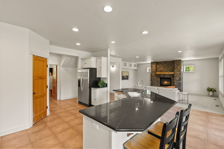 2287 NW Meadow Ct Bend26-web-or-mls-Riley Visuals-26