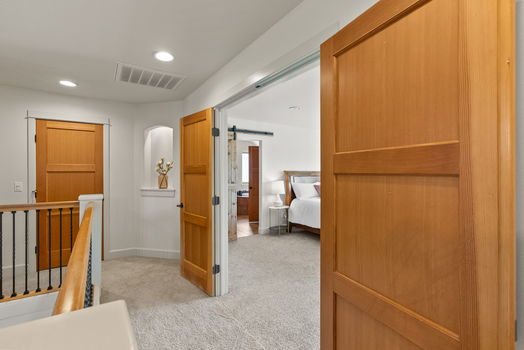 2287 NW Meadow Ct Bend Tiffany Vasquez top 1% NW bend