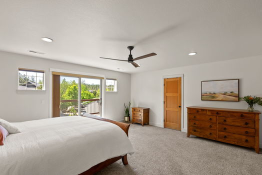 2287 NW Meadow Ct Bend Retreat Top 1% NW Bend Agent Tiffany Vasquez