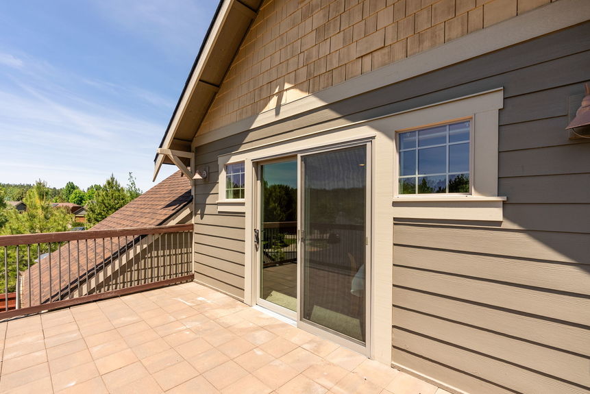 2287 NW Meadow Ct Bend45-web-or-mls-Riley Visuals-45