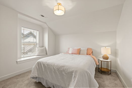 2287 NW Meadow Ct Bend Top 1% NW Bend Agent Tiffany Vasquez
