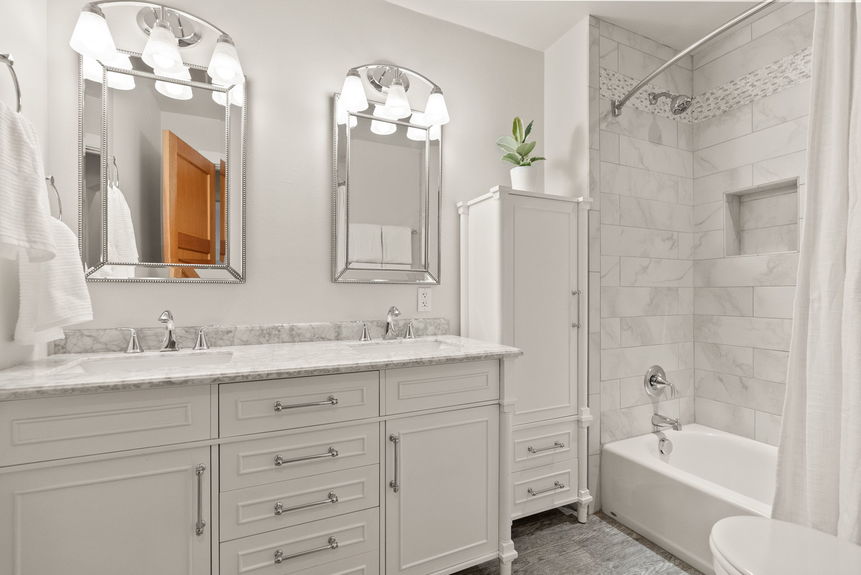 2287 NW Meadow Ct Bend54-web-or-mls-Riley Visuals-54