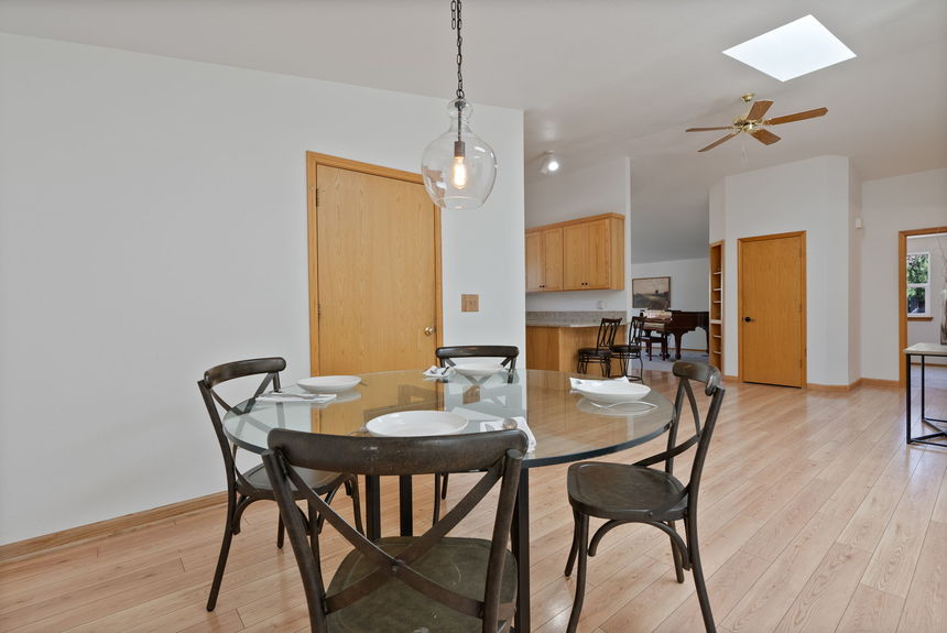 1671 NE Meerkat Bend Oregon 1671 NE Meerkat Bend Oregon 45-web-or-mls-Riley Visuals-45