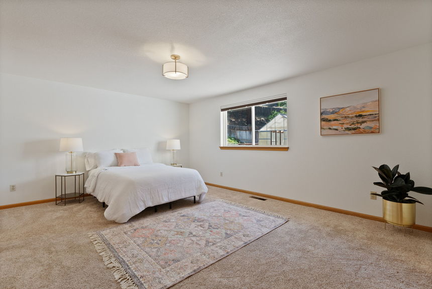 1671 NE Meerkat Bend Oregon 1671 NE Meerkat Bend Oregon 53-web-or-mls-Riley Visuals-53