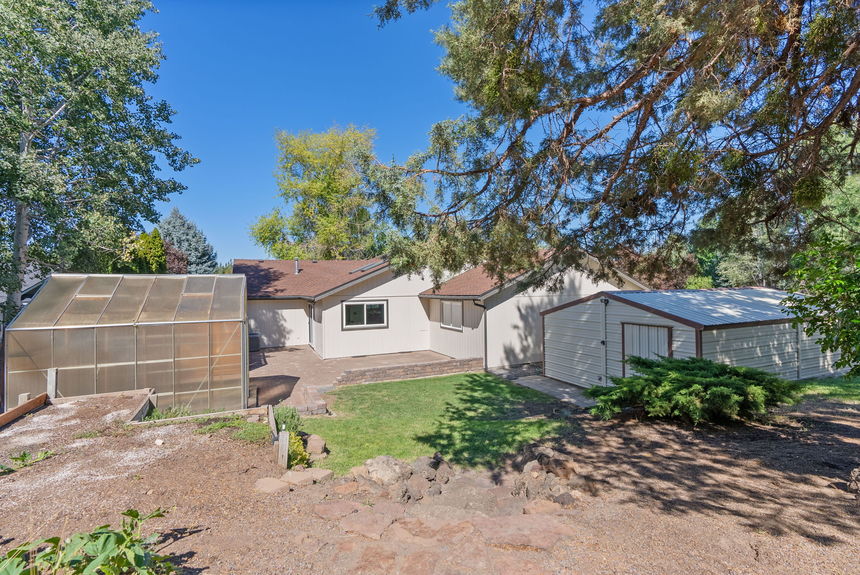 1671 NE Meerkat Bend Oregon 1671 NE Meerkat Bend Oregon 71-web-or-mls-Riley Visuals-71