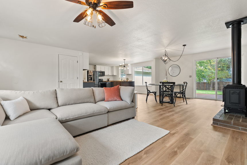 2858 NE Canyon Park Dr Bend OR45