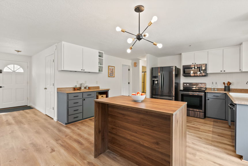 2858 NE Canyon Park Dr Bend OR50