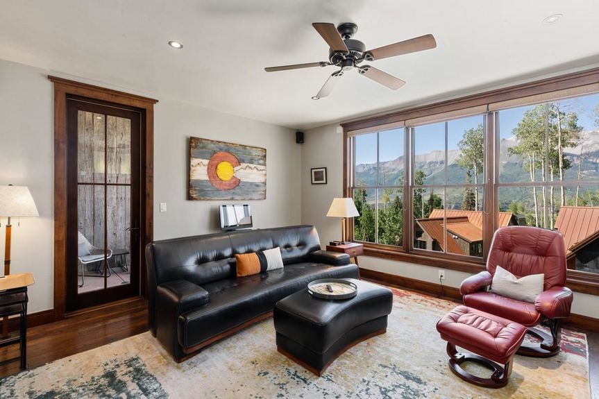 12 TRAILS EDGE LANE Gallery Image 3