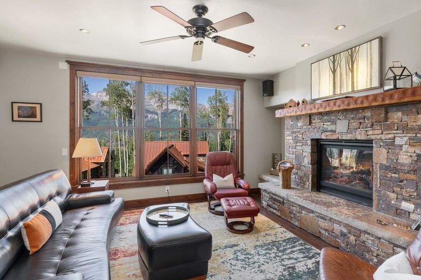 12 TRAILS EDGE LANE Gallery Image