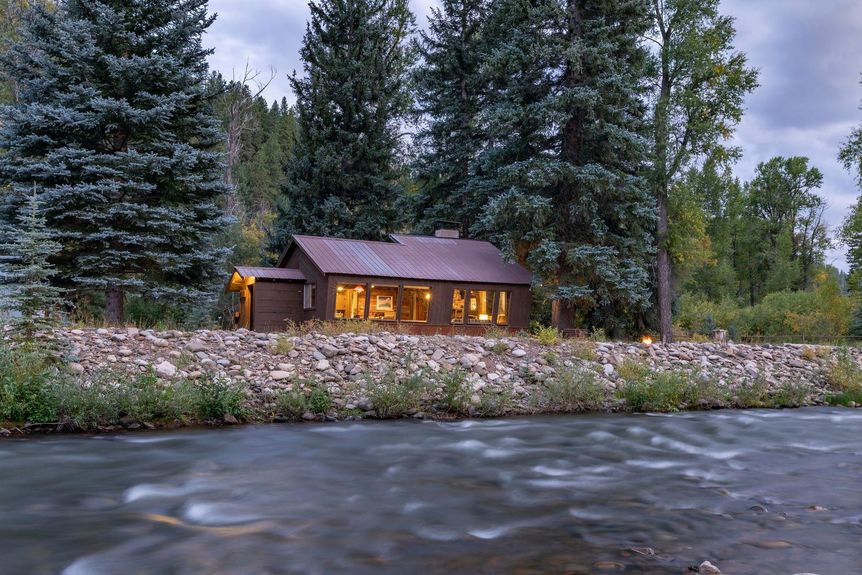 26569 County Road Gallery Image 3