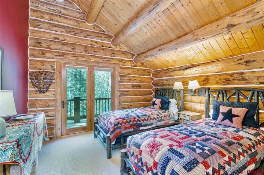 301 QUAKEY LANE Gallery Image 10