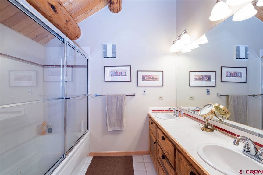 301 QUAKEY LANE Gallery Image 12