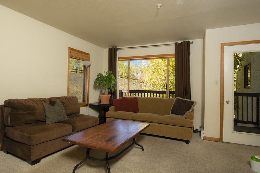 308 Adams Ranch Rd Gallery Image 10