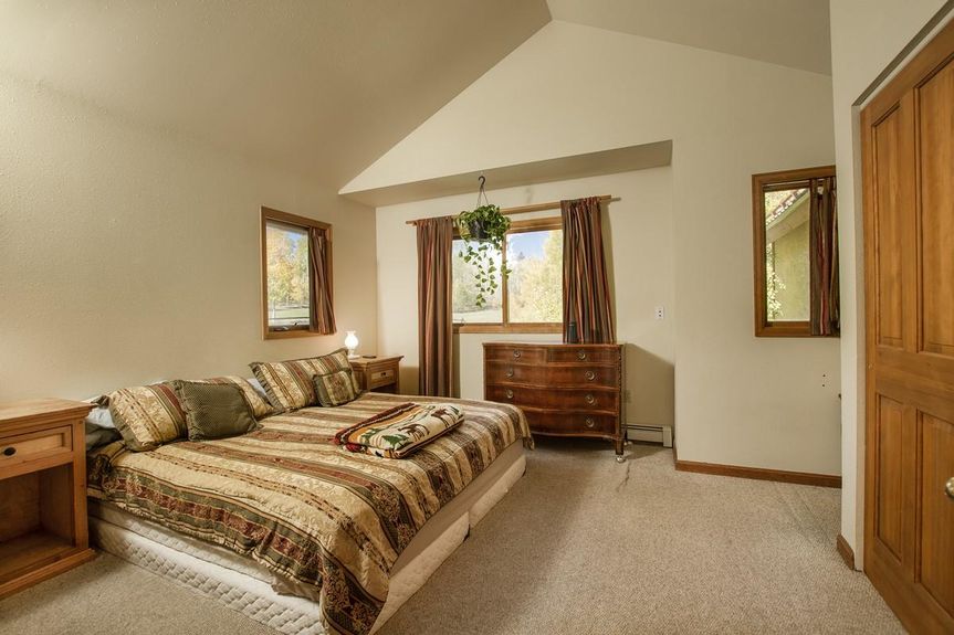 308 Adams Ranch Rd Gallery Image 11