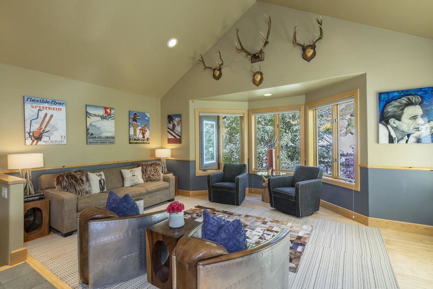 784 SMUGGLER AVENUE Gallery Image 6