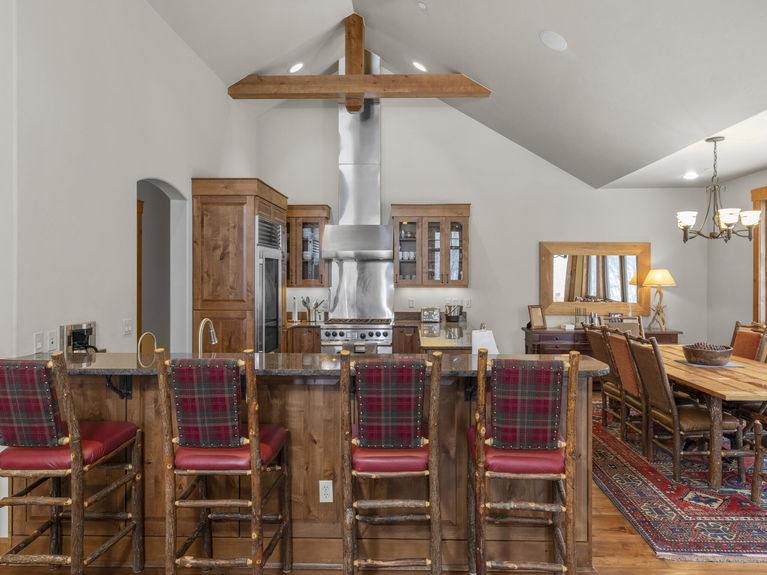 C12A4564-003-005-2048×1536