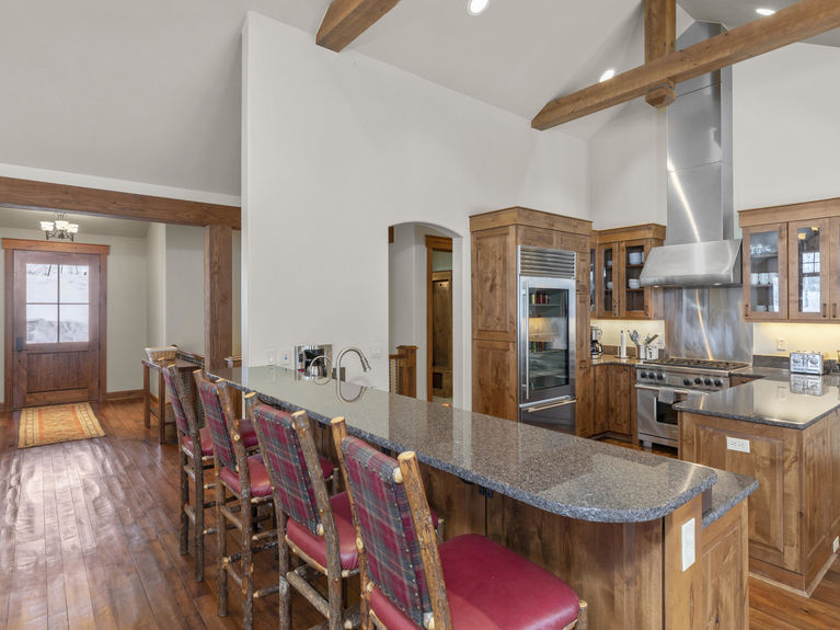 C12A4566-005-011-2048×1536