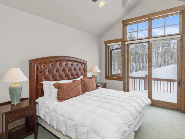 C12A4574-009-012-2048×1536