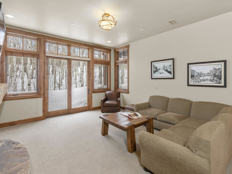 C12A4599-021-026-2048×1536