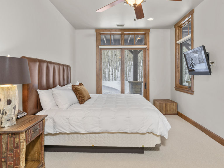 C12A4612-028-036-2048×1536