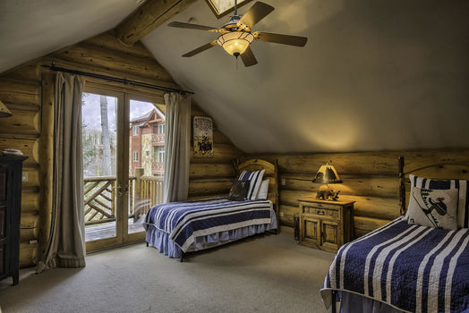 Double Cabins Townhomes Img 6