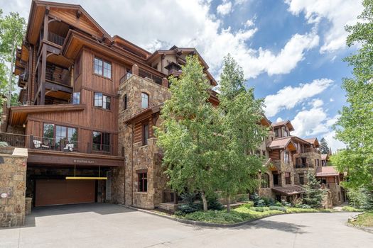 Elkstone Cabins Img 2