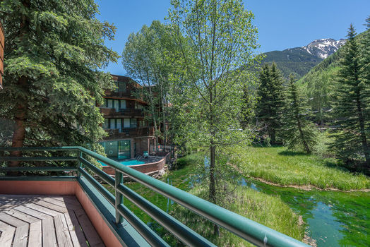 Ice House Gallery Image 5