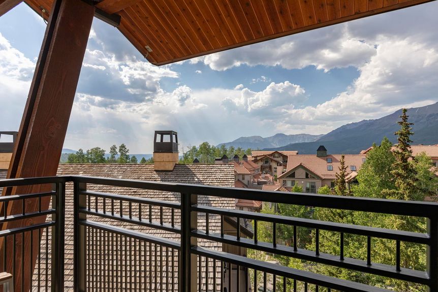 Lumiere 57 &#8211; Gallery Image 1