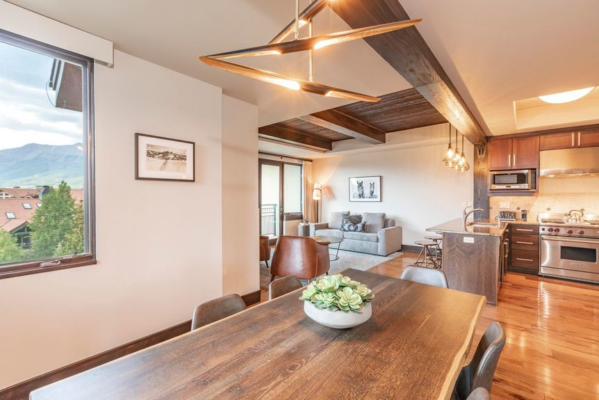 Lumiere 57 &#8211; Gallery Image 2