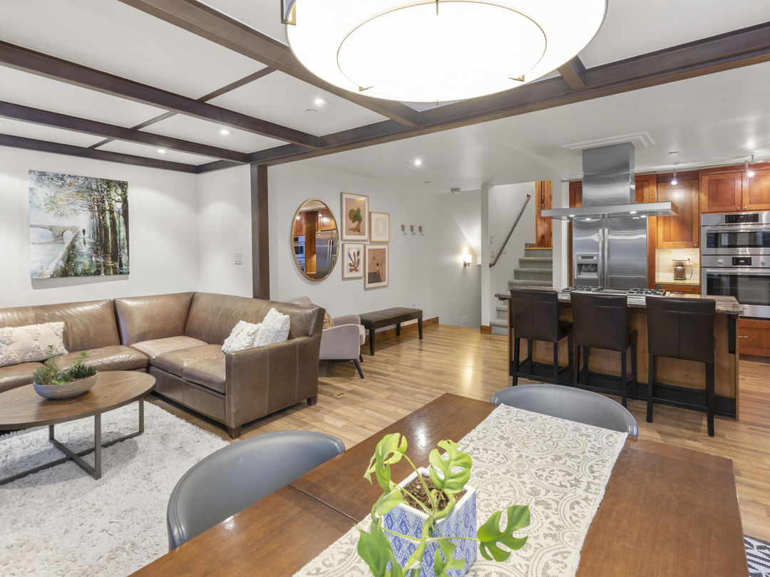 C12A3493-012-013-2048&#215;1536