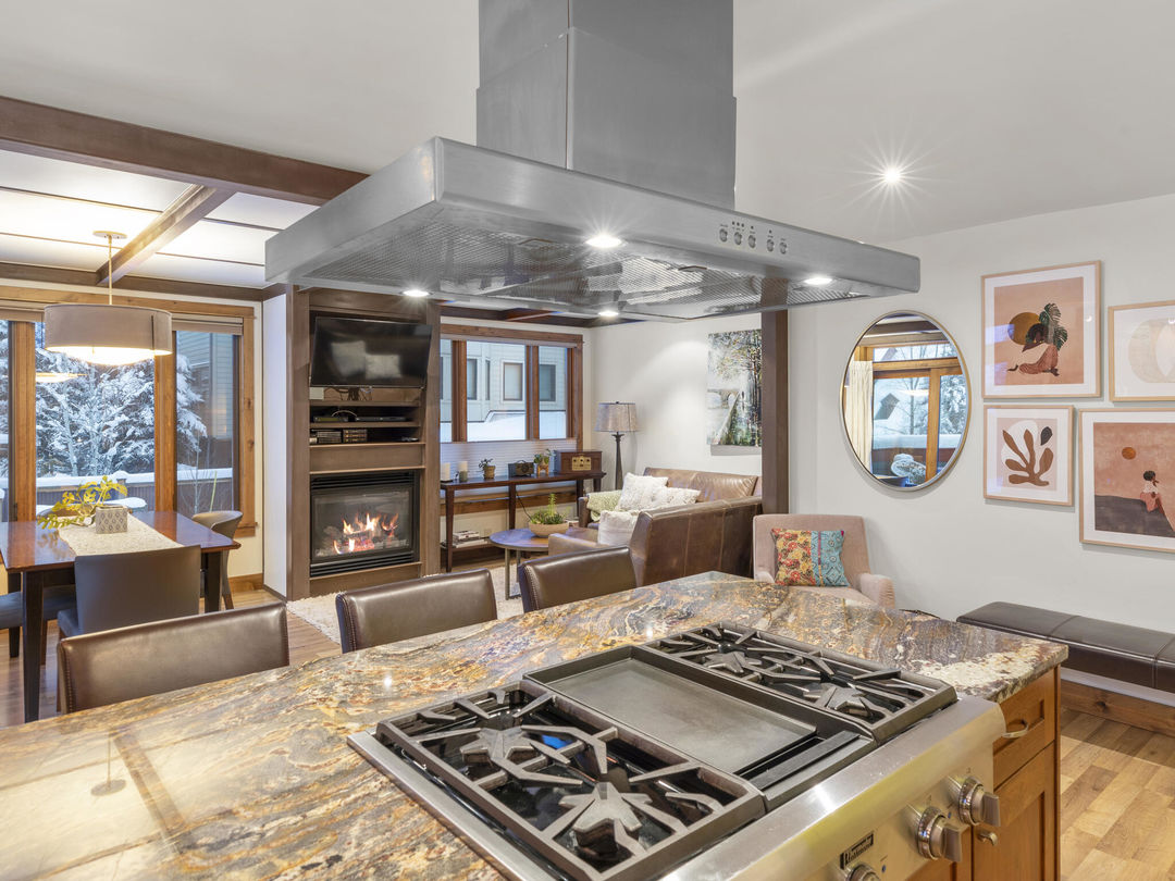 C12A3497-014-014-2048&#215;1536