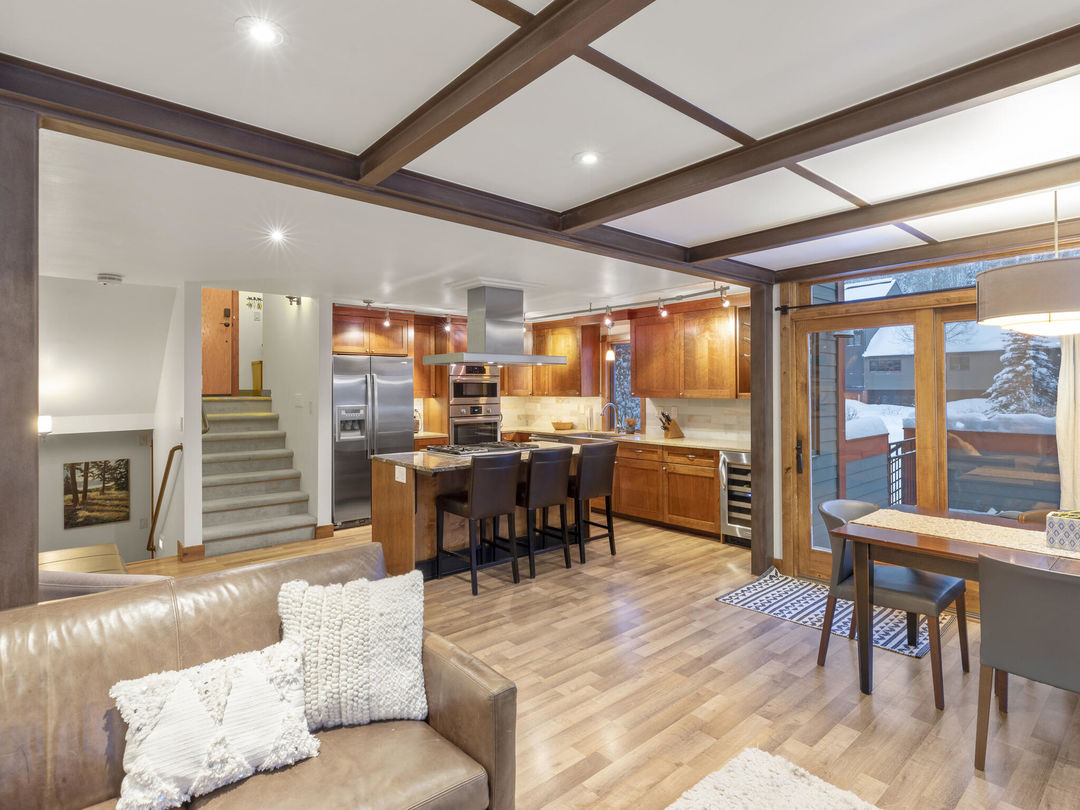 C12A3500-015-012-2048&#215;1536