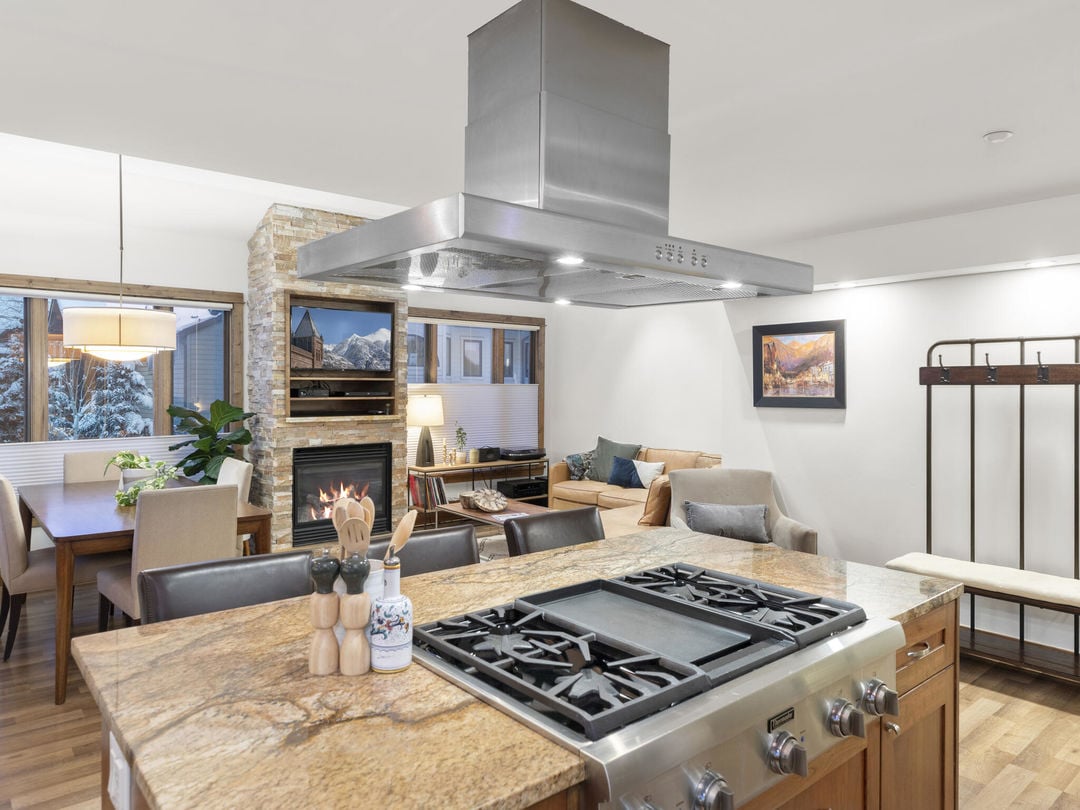 C12A3518-023-021-2048&#215;1536